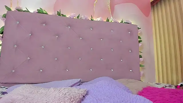 violet taylor  online show from 3, 6, 2026