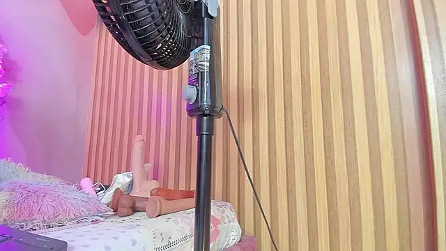 violet taylor  online show from 15, 1, 2026