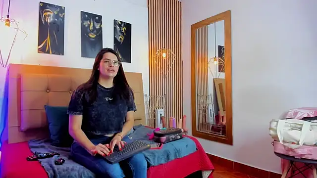  samanthaa foxx online show from 6, 11, 2025