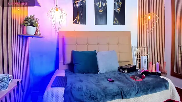  samanthaa foxx online show from 5, 11, 2025