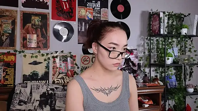 OdetteBiddy online show from 18, 11, 2025