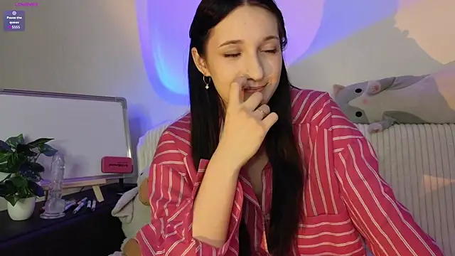 Snapshot of OdelynBagge chatting on 26, 11, 2025 OdelynBagge online show from 26, 11, 2025