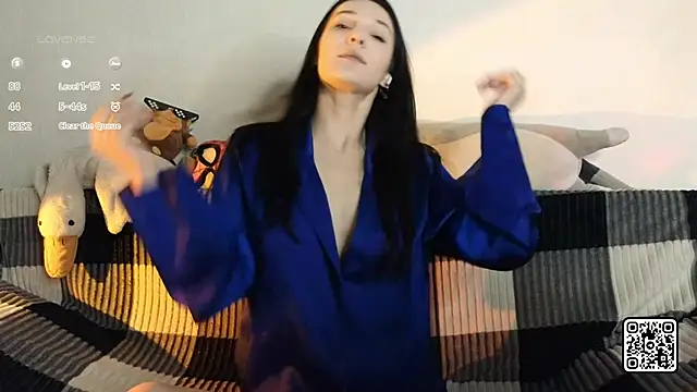 Snapshot of OdelynBagge chatting on 28, 10, 2025 OdelynBagge online show from 28, 10, 2025