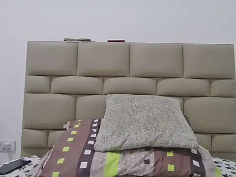 skinnylatino51 online show from 1, 4, 2026