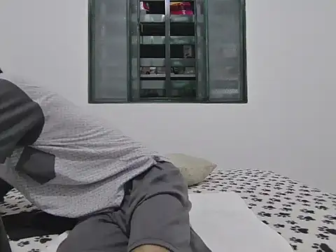 skinnylatino51 online show from 14, 9, 2025