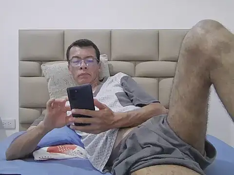 skinnylatino51 online show from 19, 11, 2025