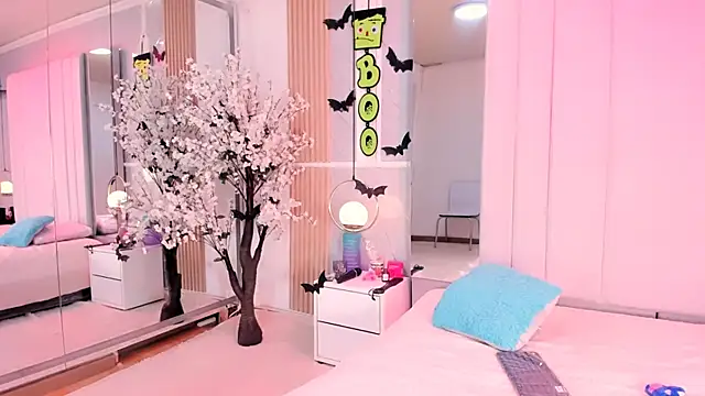 EmmaWilliam1 online show from 8, 10, 2025