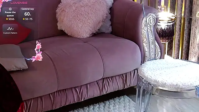 oliviathea online show from 7, 11, 2025