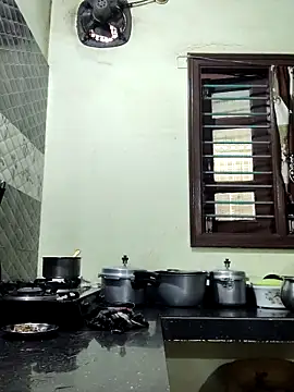 papukurty online show from 10, 11, 2025