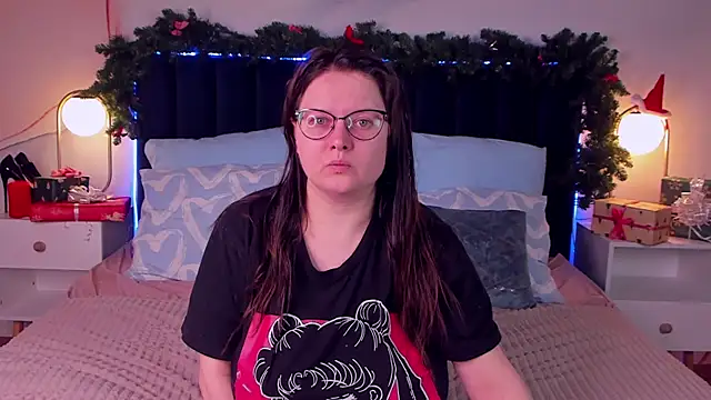 HelenDanvers online show from 17, 12, 2025