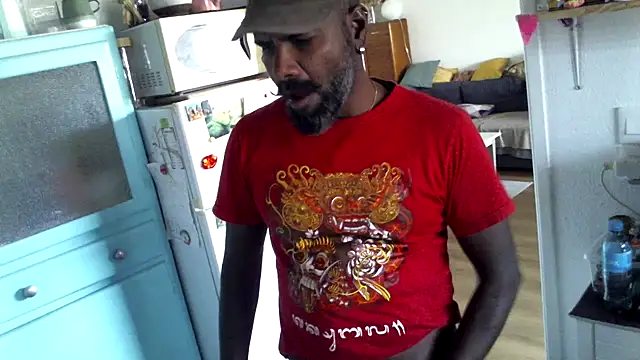 Snapshot of frenchblackc31 chatting on 10, 9, 2025 frenchblackc31 online show from 10, 9, 2025