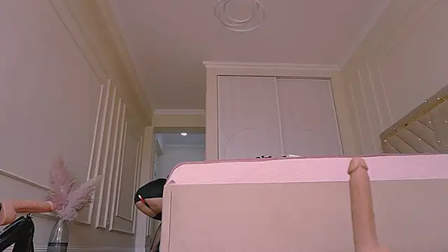 Snapshot of lori_leen_ chatting on 27, 4, 2026 lori leen online show from 27, 4, 2026