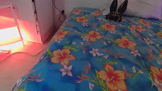 SatiroyNinfa online show from 8, 4, 2026