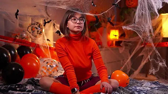 Julia PR0 online show from 30, 10, 2025