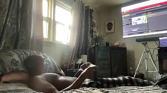 Snapshot of sexyred77713 chatting on 11, 2, 2026 sexyred77713 online show from 11, 2, 2026