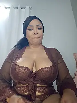 Snapshot of MadamPinky chatting on 16, 5, 2026 MadamPinky online show from 16, 5, 2026
