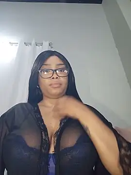 Snapshot of MadamPinky chatting on 29, 5, 2026 MadamPinky online show from 29, 5, 2026