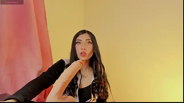 Snapshot of Alanaloiiss_ chatting on 28, 2, 2026 Alanaloiiss online show from 28, 2, 2026