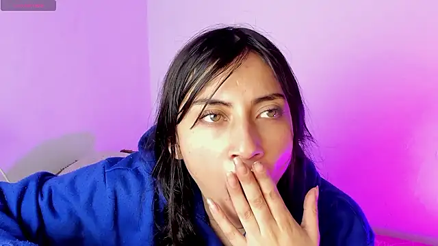 Alanaloiiss  online show from 11, 3, 2026