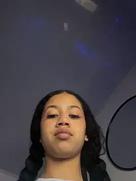 jadee8 online show from 18, 4, 2026