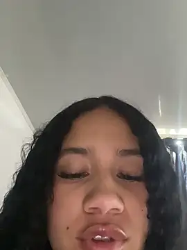 jadee8 online show from 25, 6, 2026