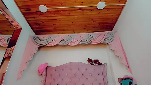  Abby white  online show from 20, 12, 2025