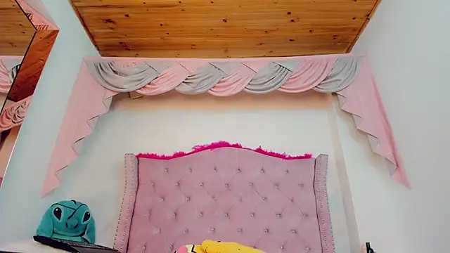  Abby white  online show from 27, 9, 2025