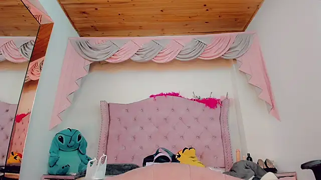  Abby white  online show from 24, 10, 2025