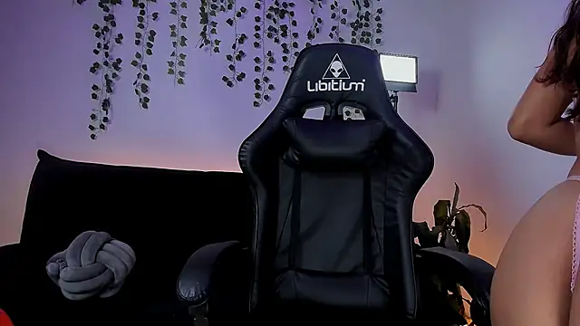 sara doll77 online show from 11, 3, 2026