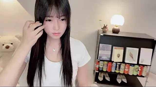 Onechestnut online show from 17, 6, 2026