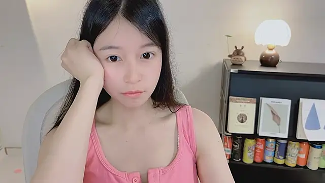 Onechestnut online show from 28, 4, 2026