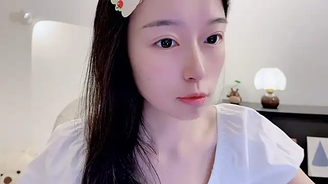 Onechestnut online show from 20, 11, 2025