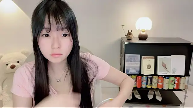 Onechestnut online show from 26, 6, 2026