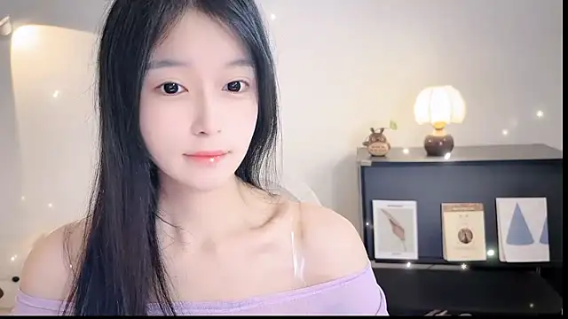 Onechestnut online show from 9, 11, 2025