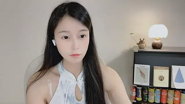 Onechestnut online show from 8, 4, 2026