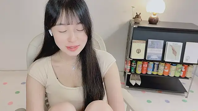Onechestnut online show from 20, 5, 2026