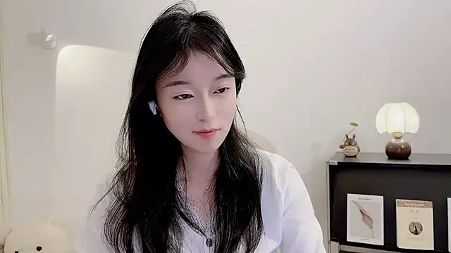 Onechestnut online show from 18, 11, 2025