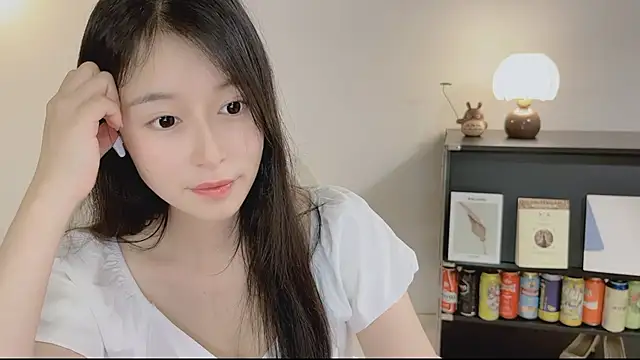 Onechestnut online show from 19, 4, 2026