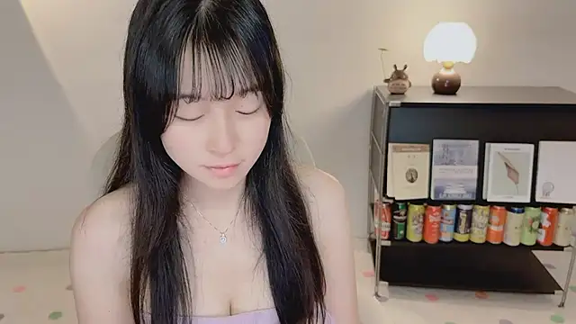 Onechestnut online show from 26, 5, 2026