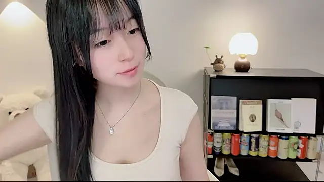 Onechestnut online show from 25, 6, 2026