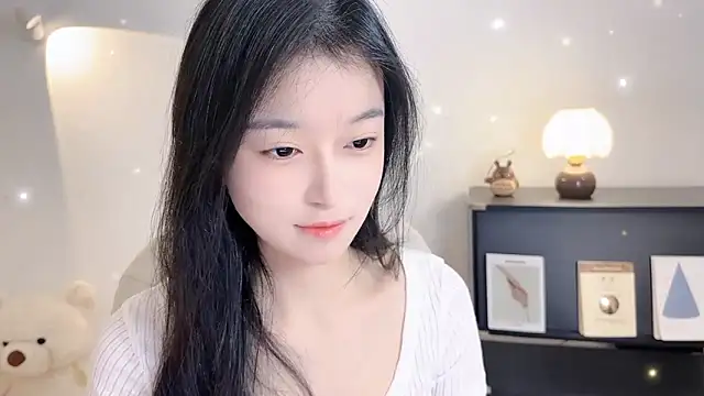 Onechestnut online show from 4, 11, 2025