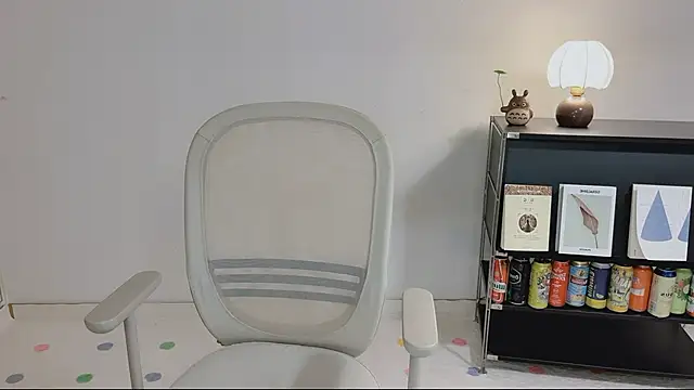 Onechestnut online show from 13, 5, 2026
