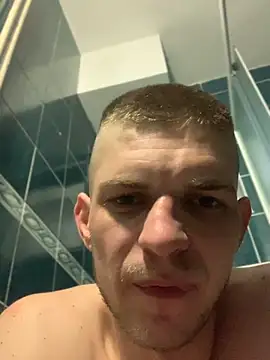 Snapshot of macho1347 chatting on 19, 12, 2025 macho1347 online show from 19, 12, 2025