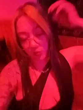 Dulcedeanis online show from 6, 11, 2025