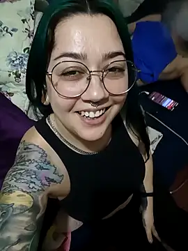 Dulcedeanis online show from 10, 9, 2025