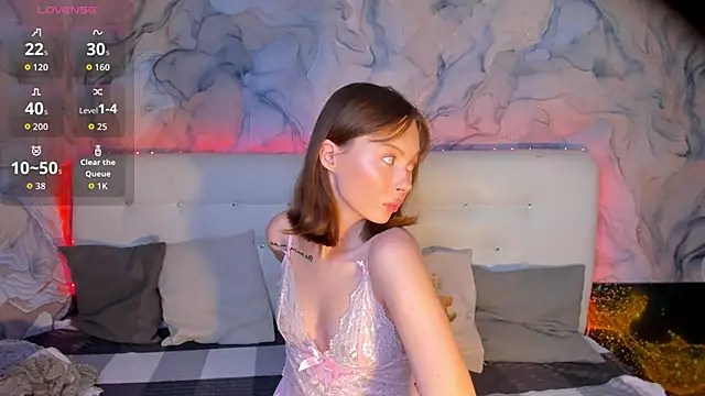 LolaMeddisson online show from 6, 2, 2026