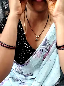 Snapshot of Lalitha-1995 chatting on 15, 6, 2026 Lalitha-1995 online show from 15, 6, 2026