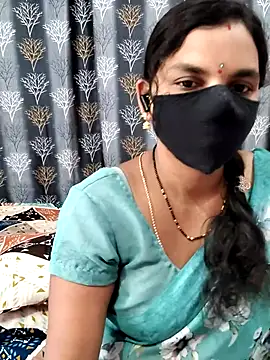 Snapshot of Lalitha-1995 chatting on 16, 6, 2026 Lalitha-1995 online show from 16, 6, 2026