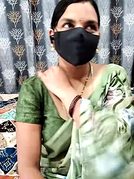 Snapshot of Lalitha-1995 chatting on 18, 6, 2026 Lalitha-1995 online show from 18, 6, 2026