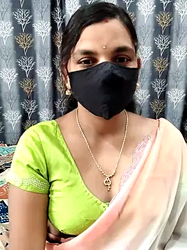Snapshot of Lalitha-1995 chatting on 2, 7, 2026 Lalitha-1995 online show from 2, 7, 2026